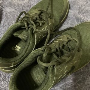 Black Nike trainers ladies 8.5